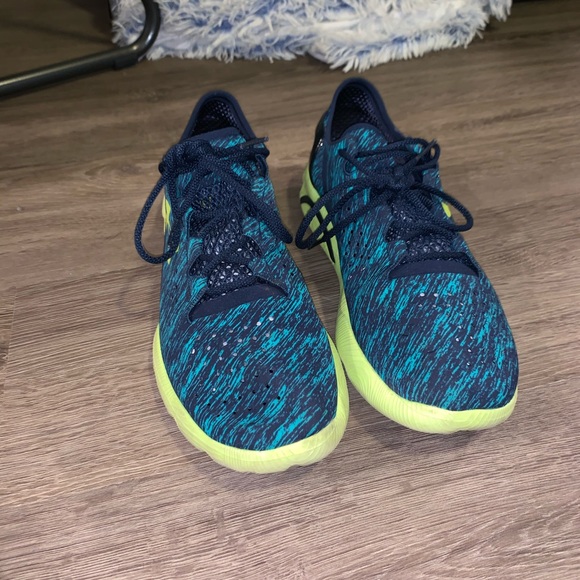 Under Armour Running shoes - Picture 3 of 5